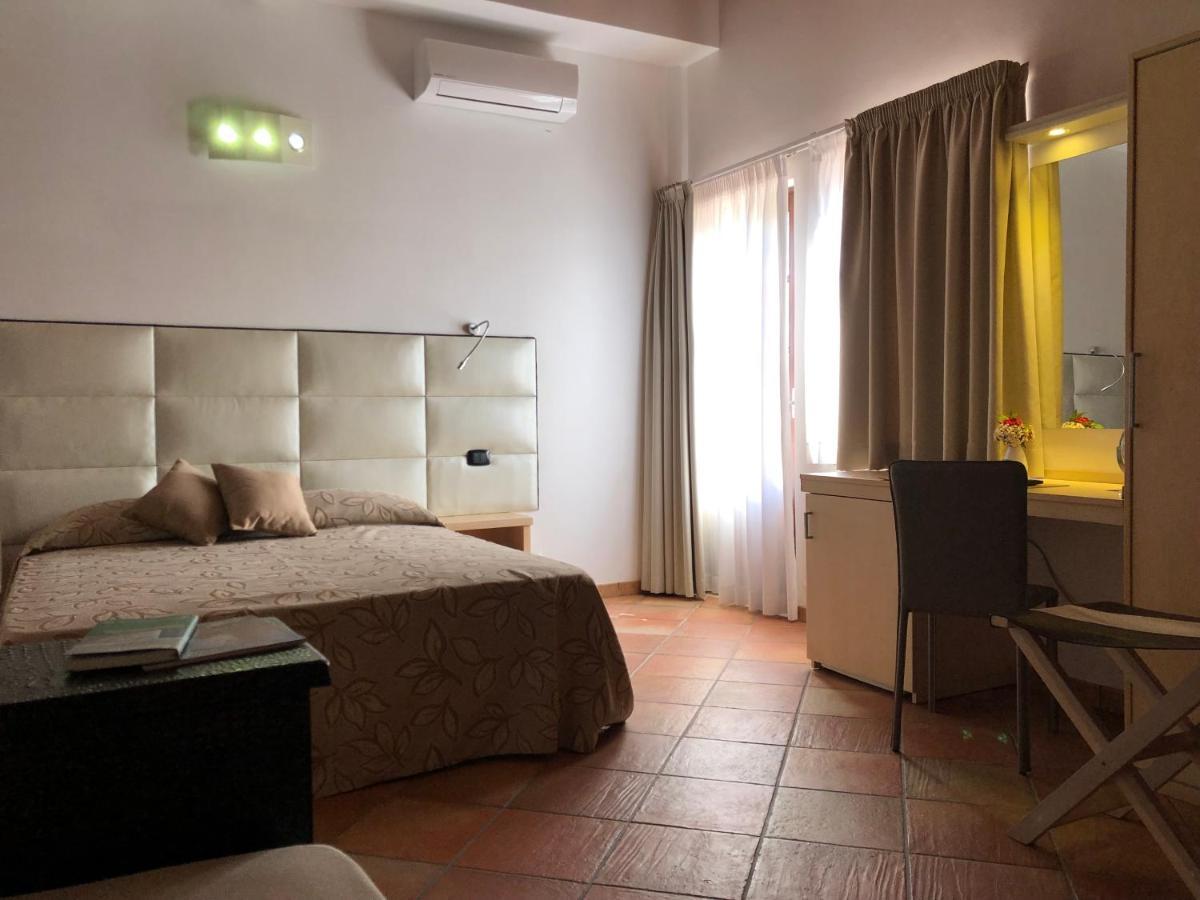 Arenas Hotel Joppolo Buitenkant foto